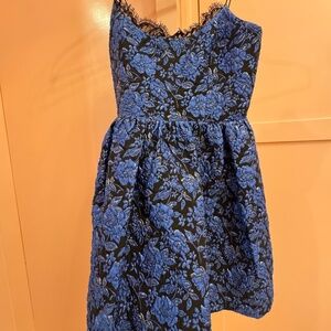 Alice + Olivia Kendra Floral Party Dress With Lace